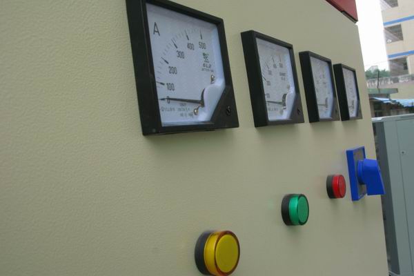 白玉配电柜-3683讲讲配电柜注意事项